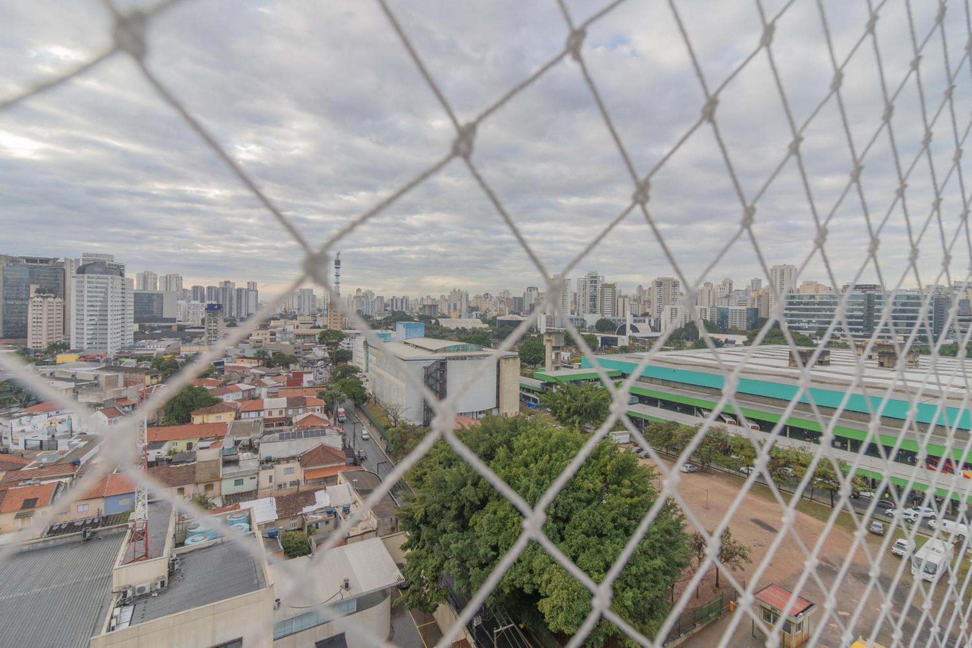 Apto Na Barra Funda, Proximo Metro *